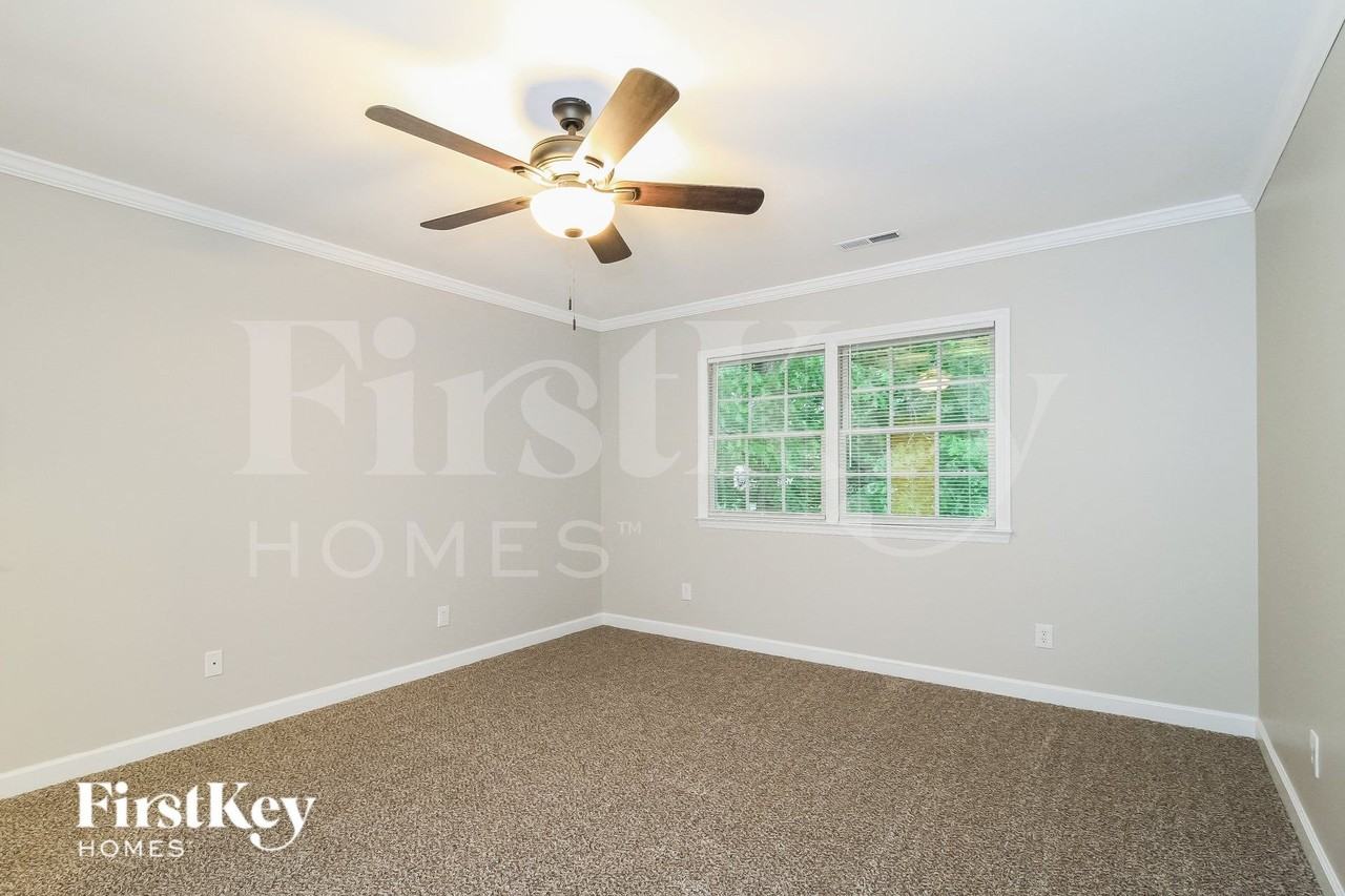 5225 Bridge Pointe Dr - Photo 7 of 15