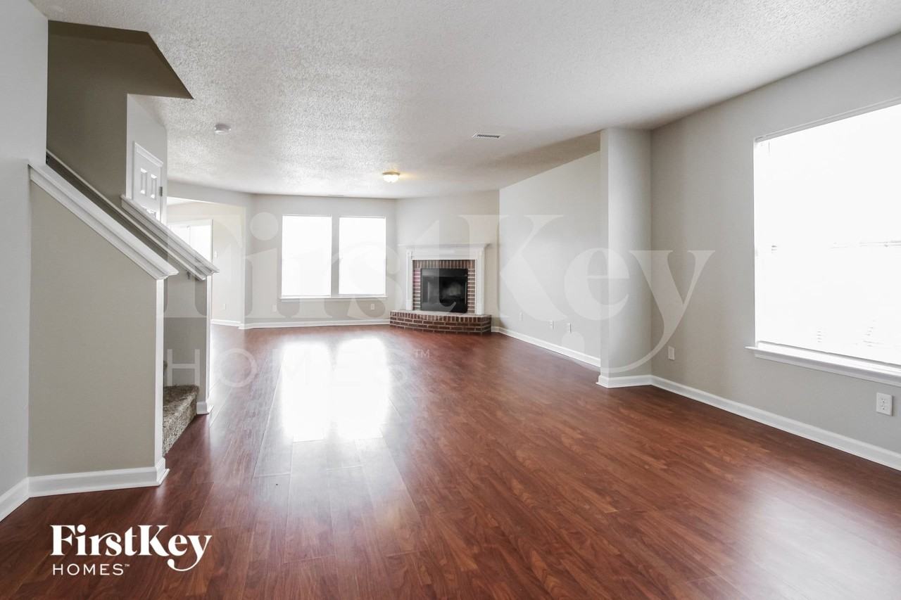 8103 Crackling Ln - Photo 2 of 15
