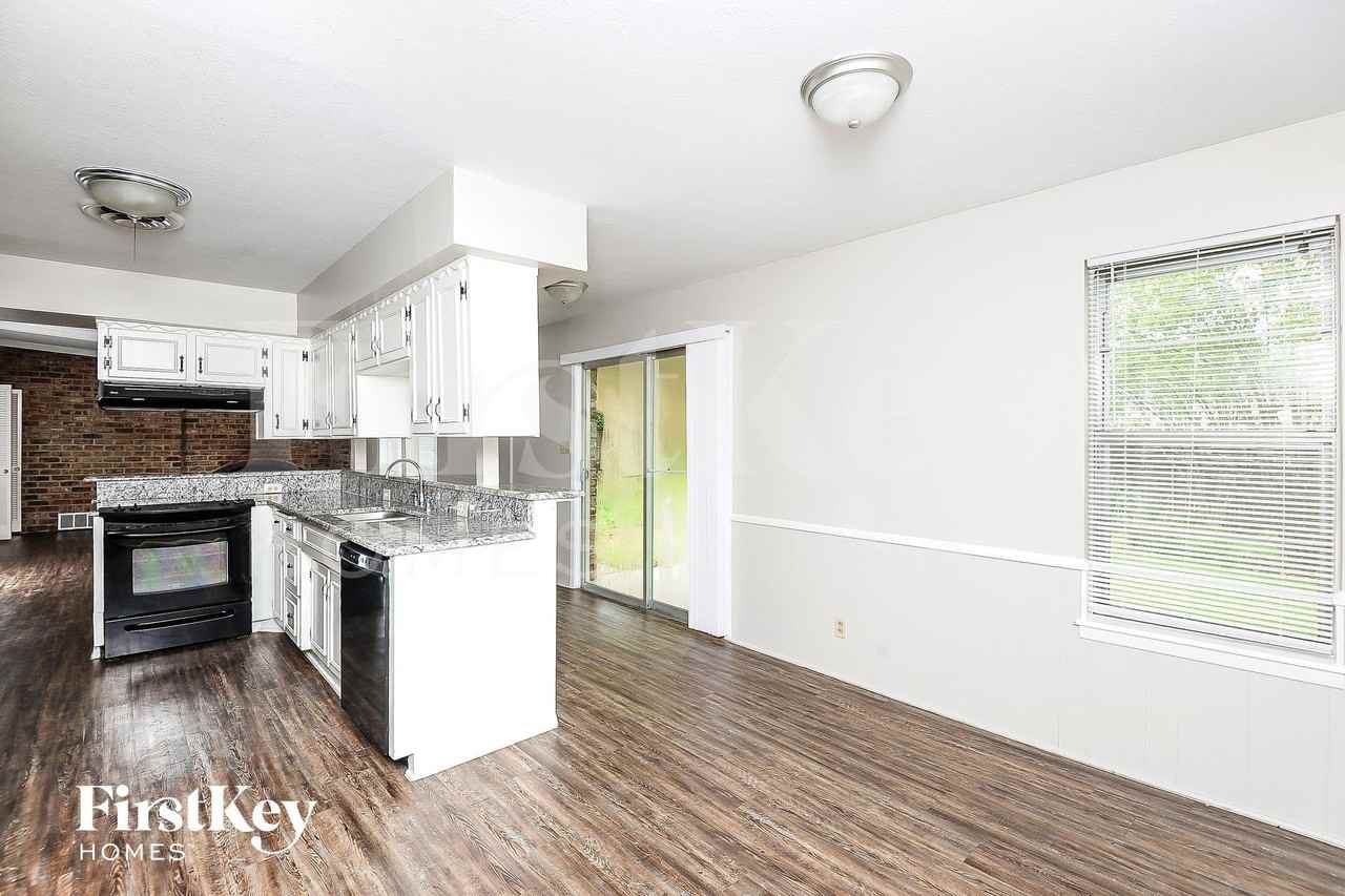 5632 Wonder Dr - Photo 4 of 15