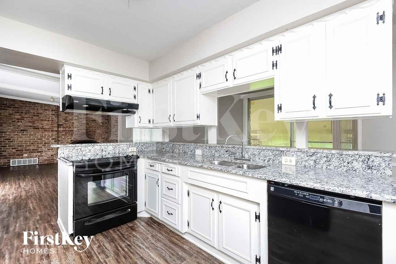 5632 Wonder Dr - Photo 6 of 15