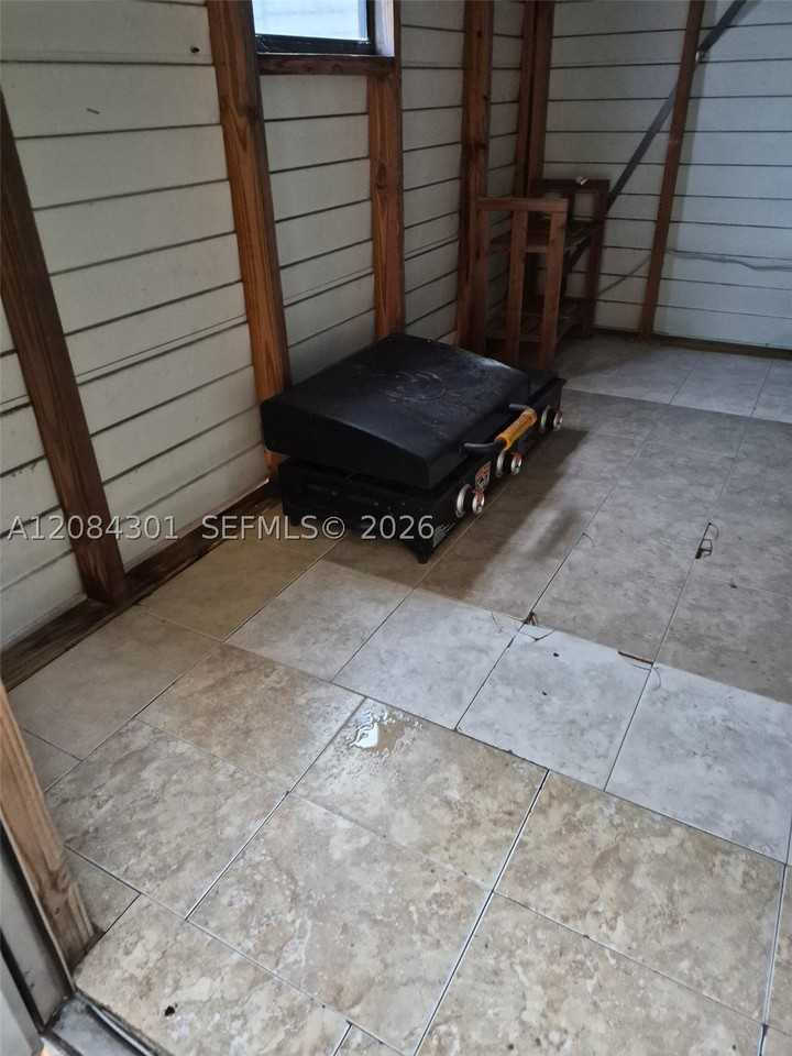 1310 Sw 130th Ave #1310 - Photo 6 of 17