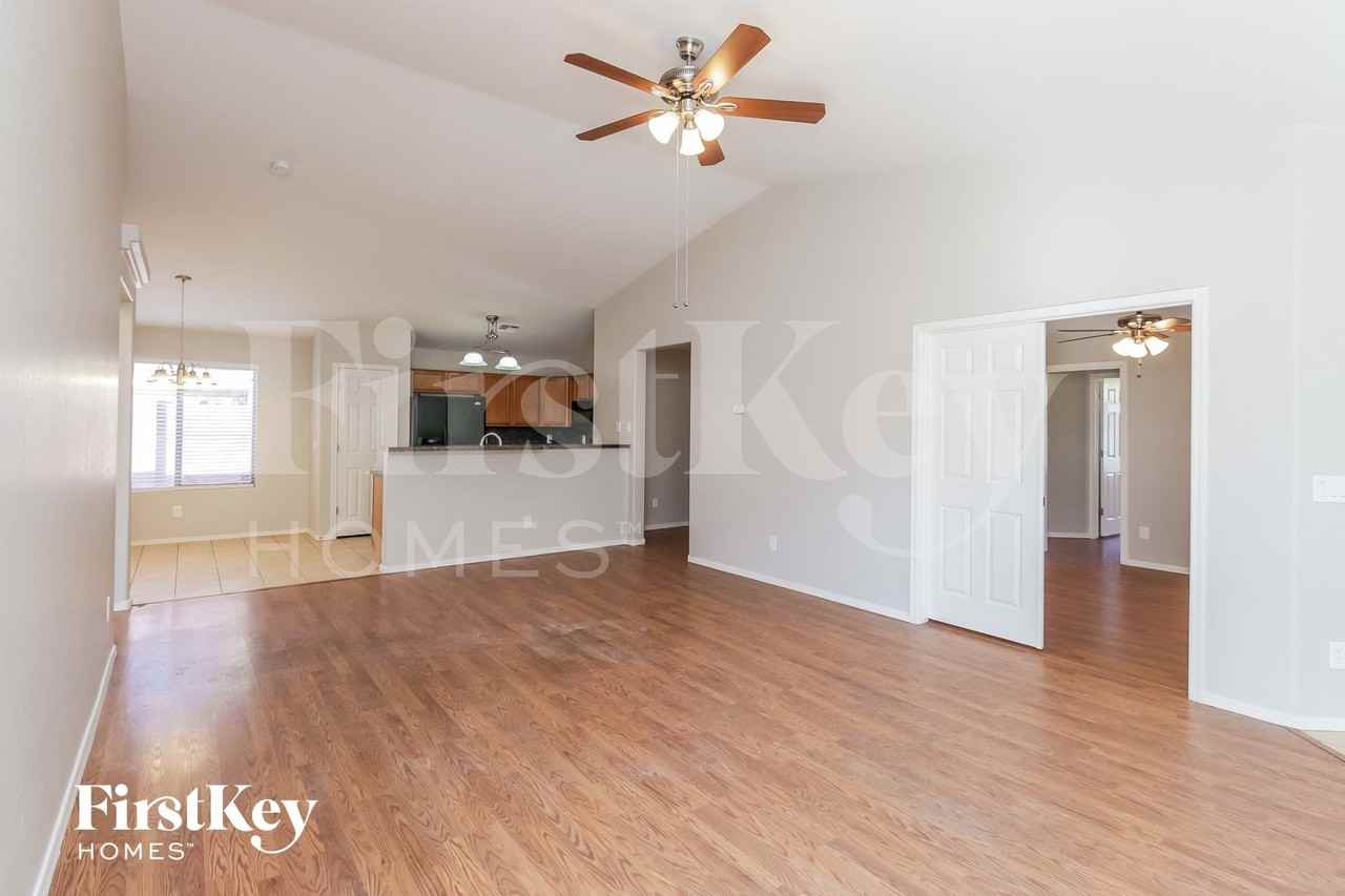 3769 W Dancer Ln - Photo 5 of 15