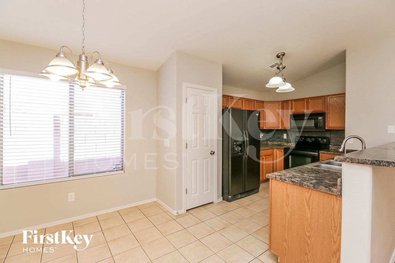 3769 W Dancer Ln - Photo 6 of 15