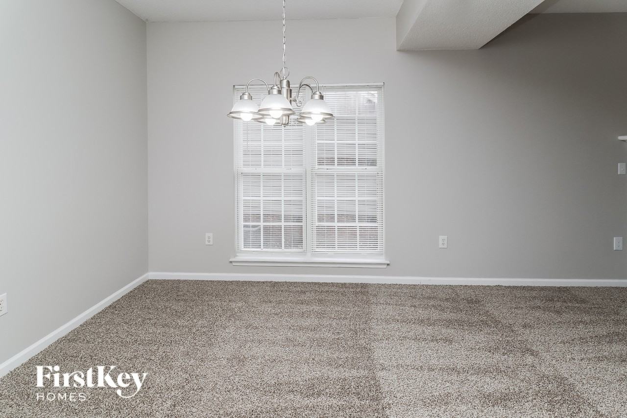 3122 Edmonton Pl - Photo 4 of 15