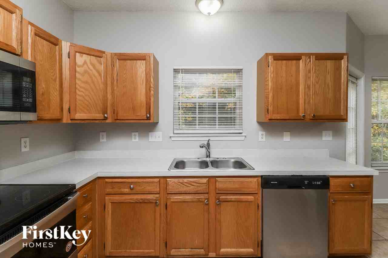 3122 Edmonton Pl - Photo 7 of 15