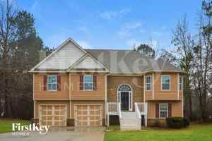 featured image of 140 Rivercrest Ln