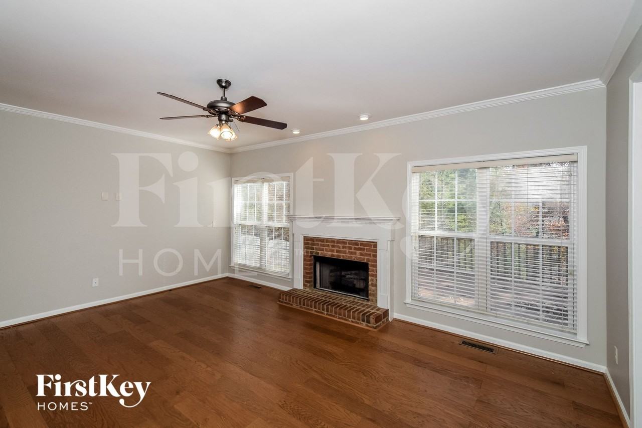 116 Royal Gala Dr - Photo 3 of 15