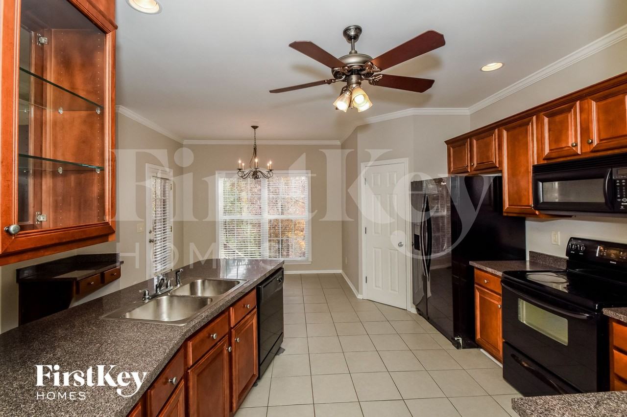116 Royal Gala Dr - Photo 5 of 15