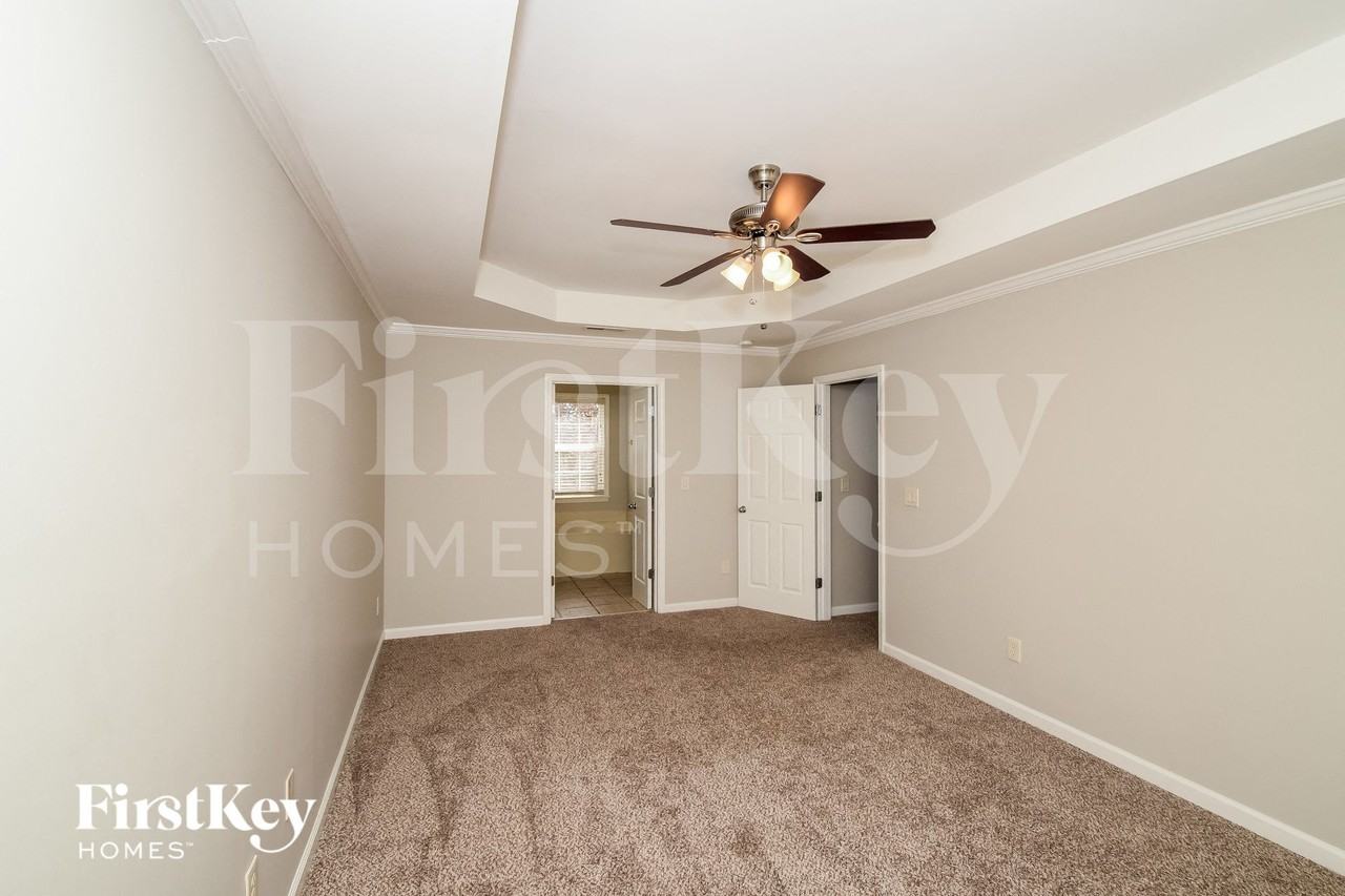 116 Royal Gala Dr - Photo 7 of 15