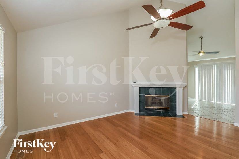 1877 Gates Dr W - Photo 3 of 15