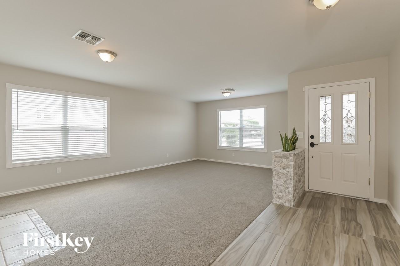13636 E Shadow Pines Ln - Photo 2 of 15