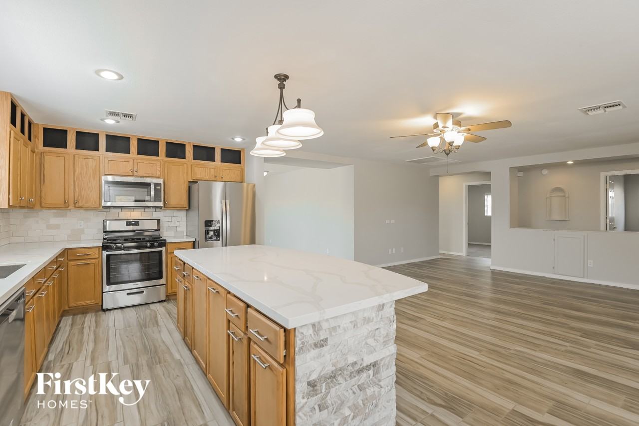 13636 E Shadow Pines Ln - Photo 6 of 15