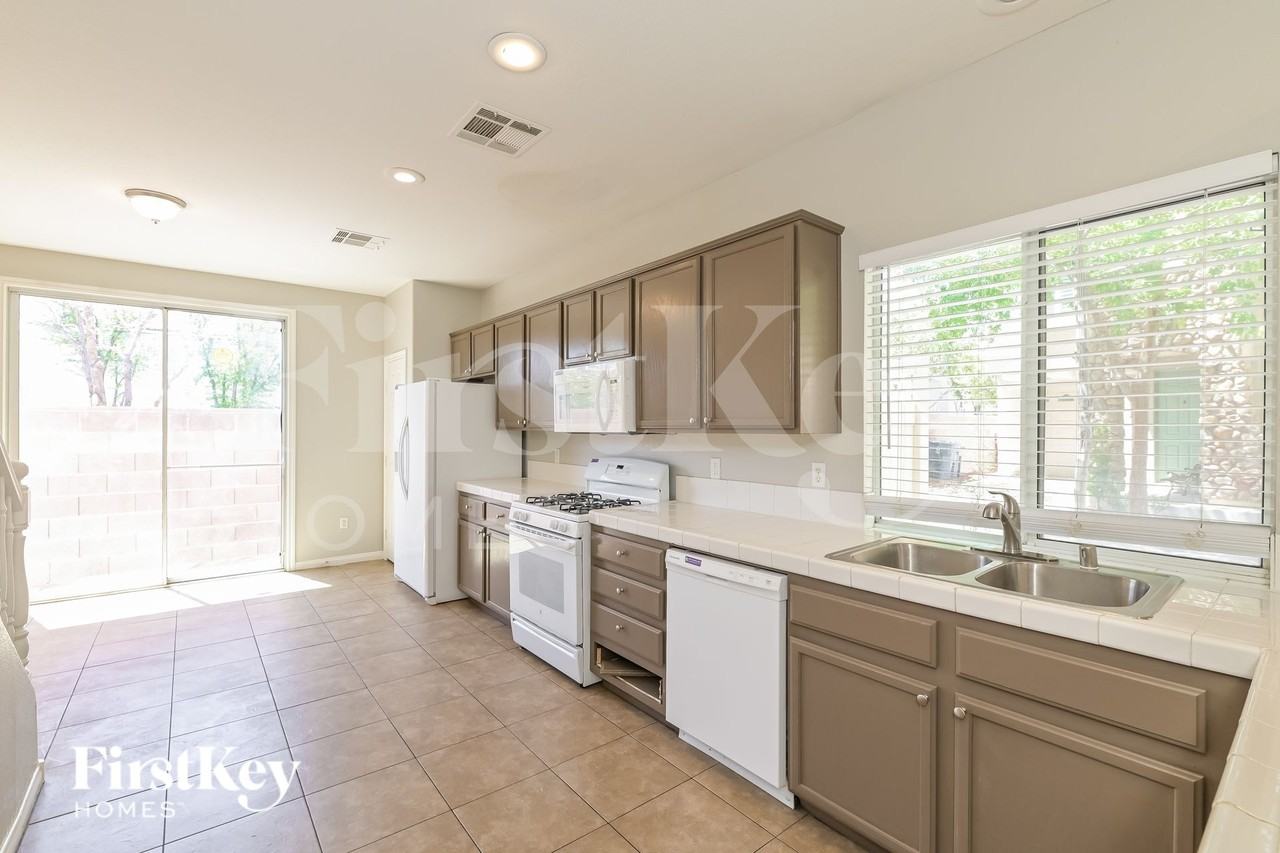 6191 Broken Slate Way - Photo 6 of 17