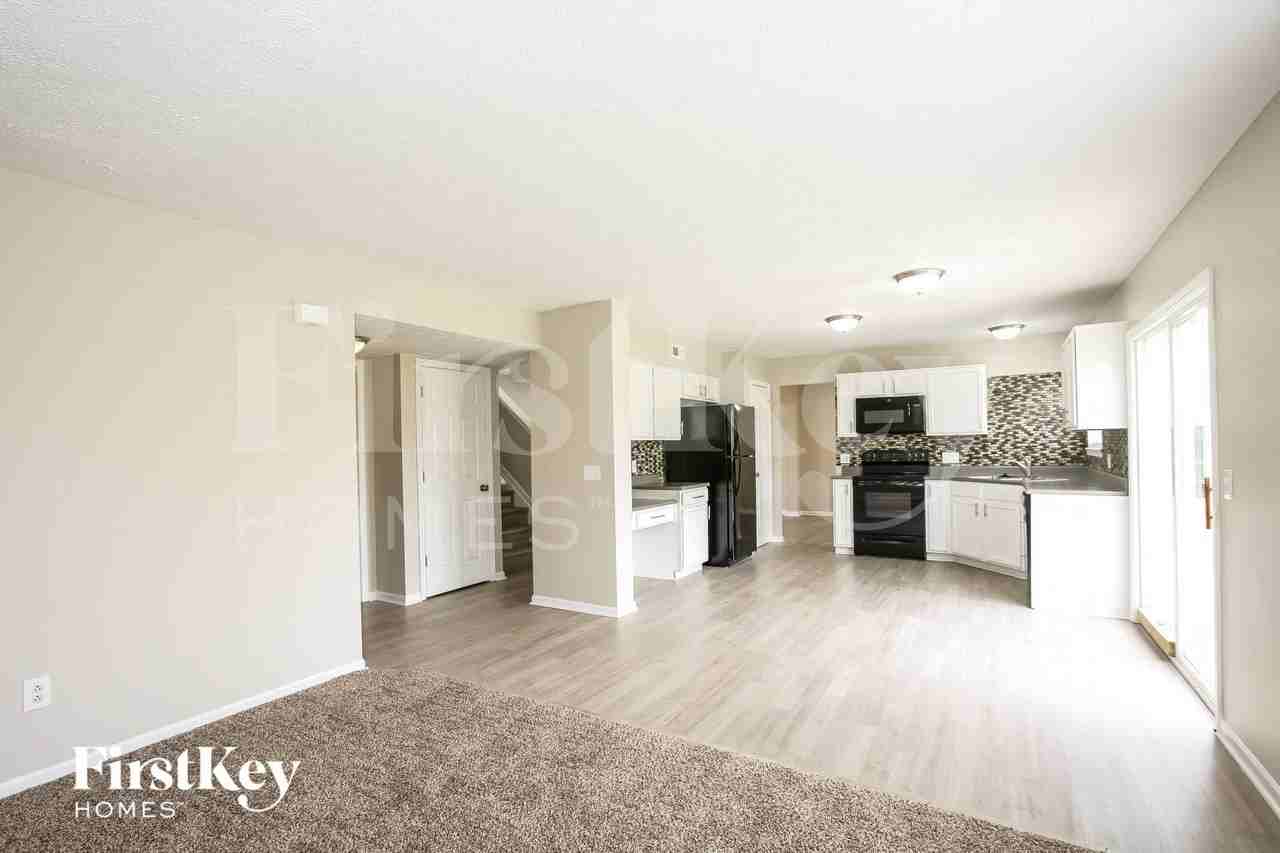 3346 Crestwell Dr - Photo 5 of 15