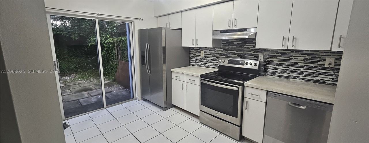 15490 Sw 134th Pl #507 - Photo 2 of 11