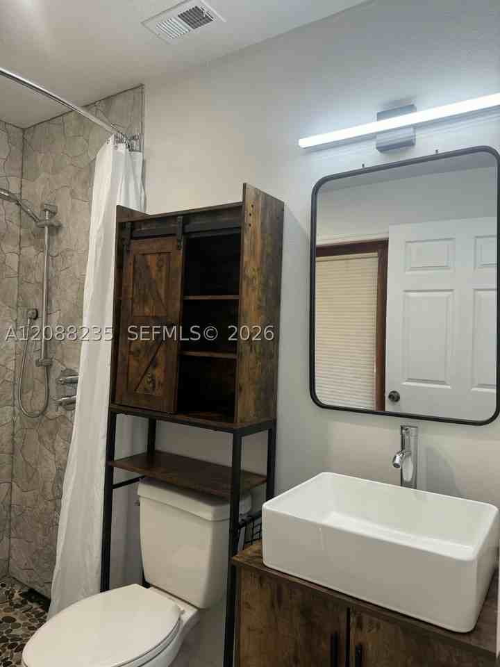 16601 Sw 149th Pl #0 - Photo 4 of 6