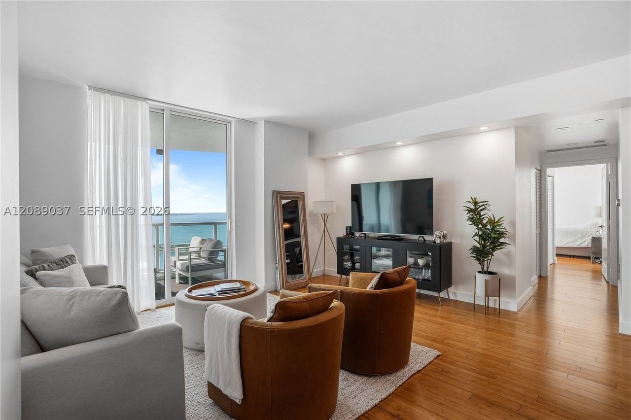 2101 Brickell Ave #3005 - Photo 2 of 30