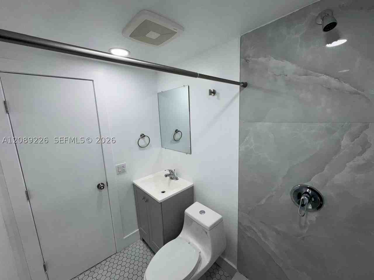 1943 Nw 2nd Ct #5 - Photo 5 of 26