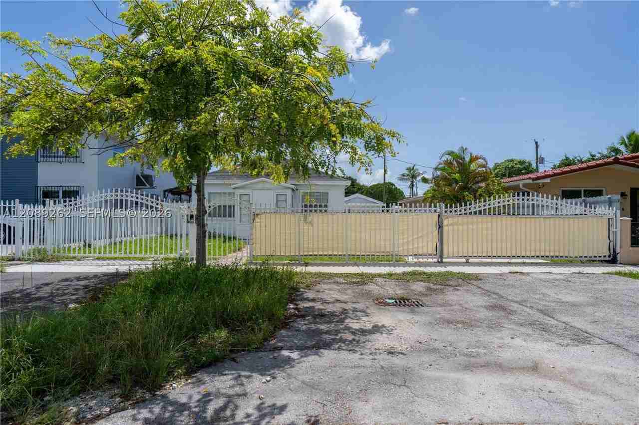 27 Sw 55th Avenue Rd #F - Photo 3 of 30