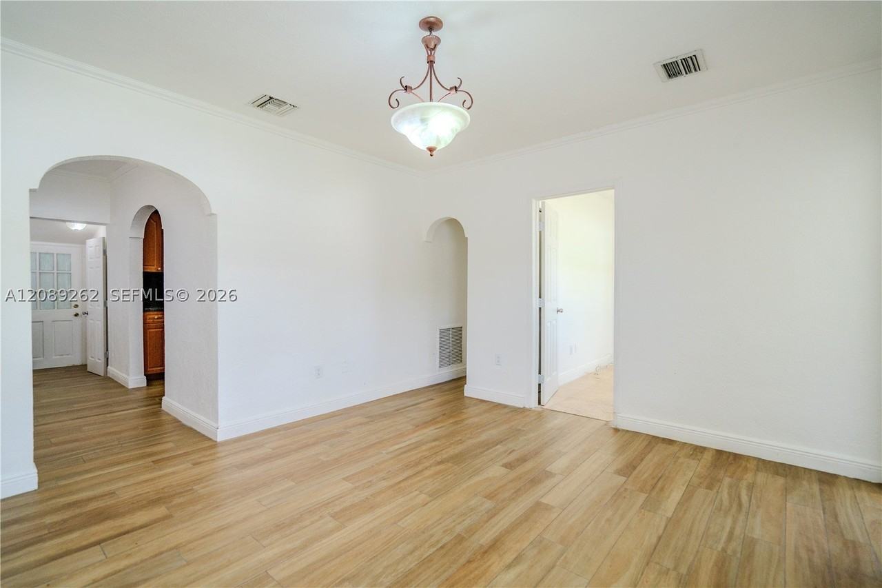 27 Sw 55th Avenue Rd #F - Photo 7 of 30
