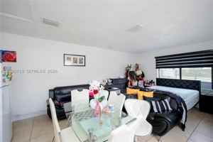 featured image of 2920 Sw 69th Ave #A