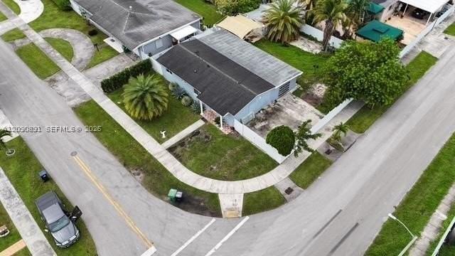 11805 Sw 169th St - Photo 4 of 21