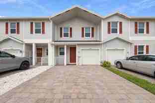 1762 Se 9th Ave - Photo 1 of 1
