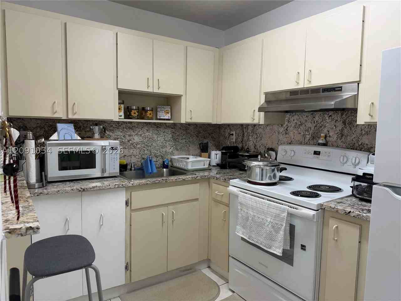 13331 Sw 17th Ln #4-7 - Photo 6 of 17
