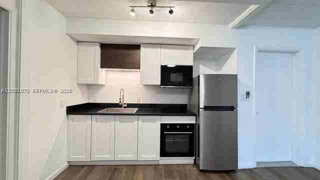 1311 Bayview Dr #1309A - Photo 4 of 31