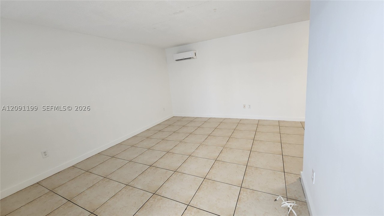 1231 Pennsylvania Ave #10 - Photo 5 of 11