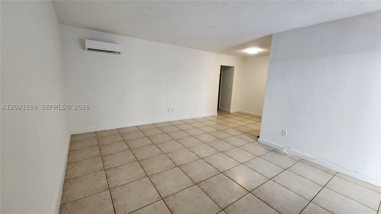 1231 Pennsylvania Ave #10 - Photo 6 of 11
