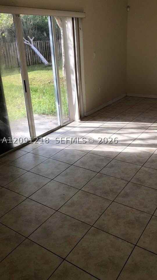 608 Sw 7th Ter #608 - Photo 6 of 11