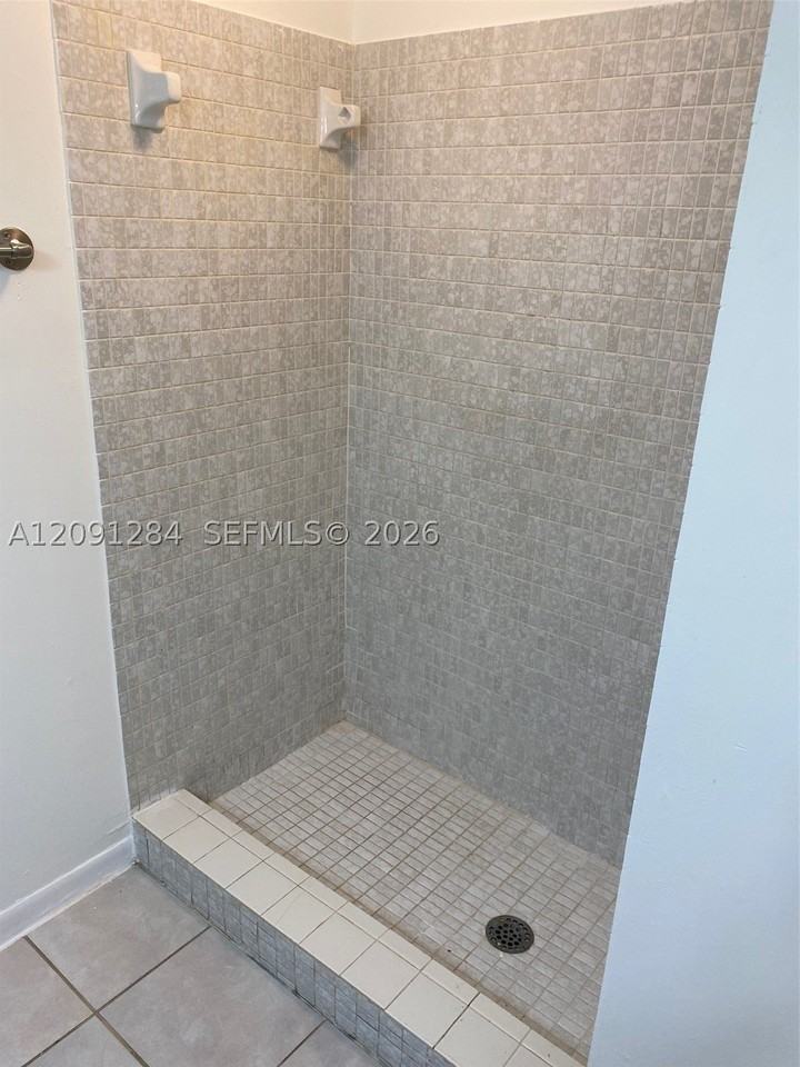 11561 Sw 64th St #B - Photo 5 of 21