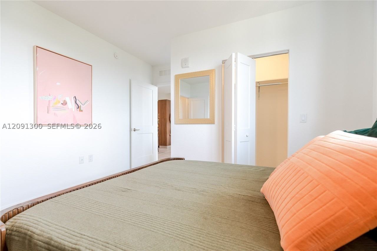 1005 Spring Garden Rd - Photo 3 of 35