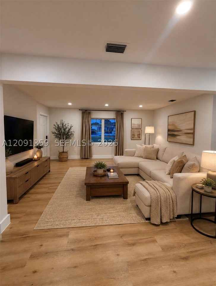 18608 Sw 93rd Pl #18608 - Photo 5 of 37