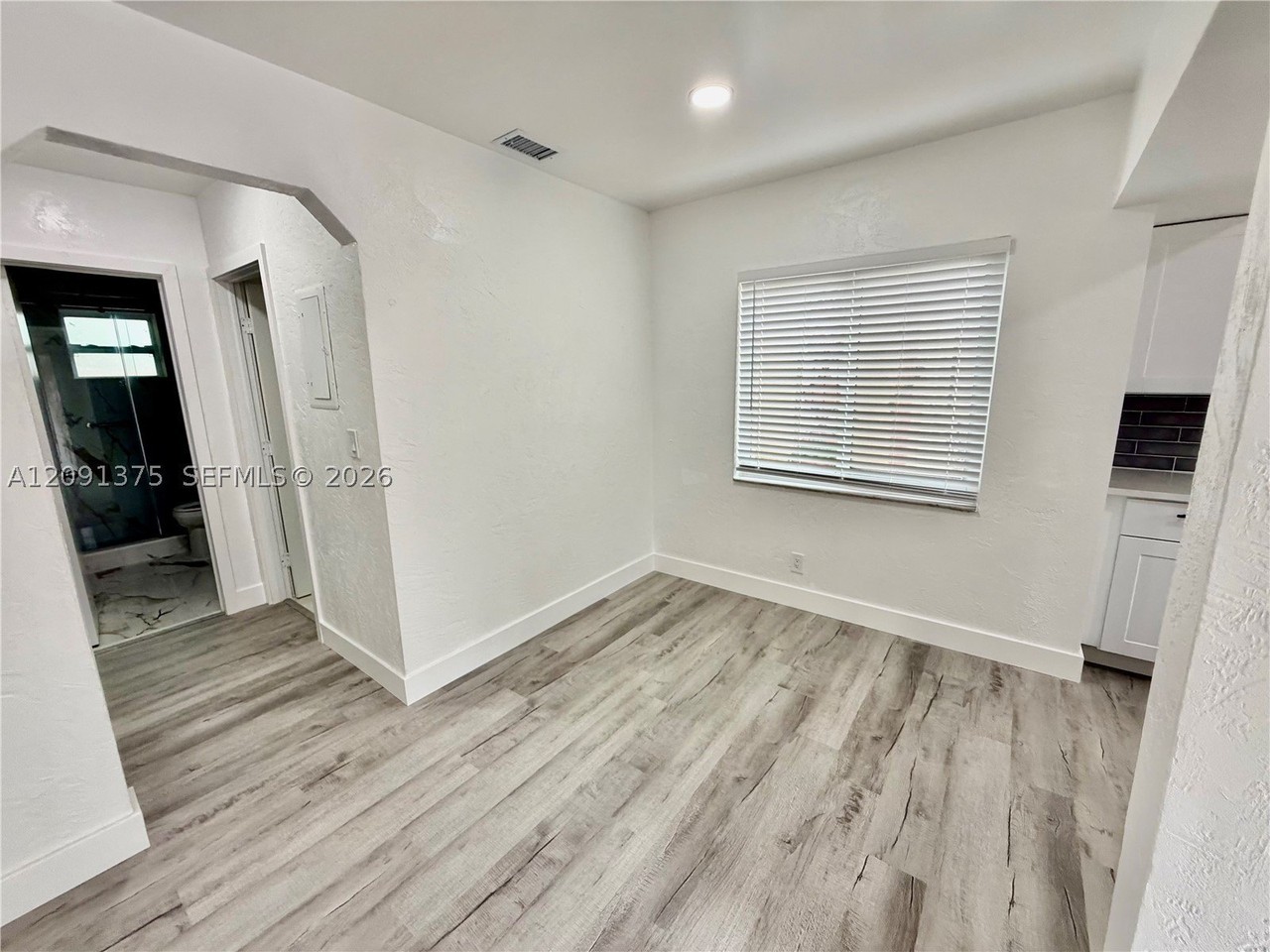 2337 Sw 17th Ave #3 - Photo 4 of 22