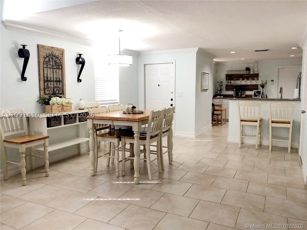 1372 Veracruz Ln #6-7 - Photo 6 of 27