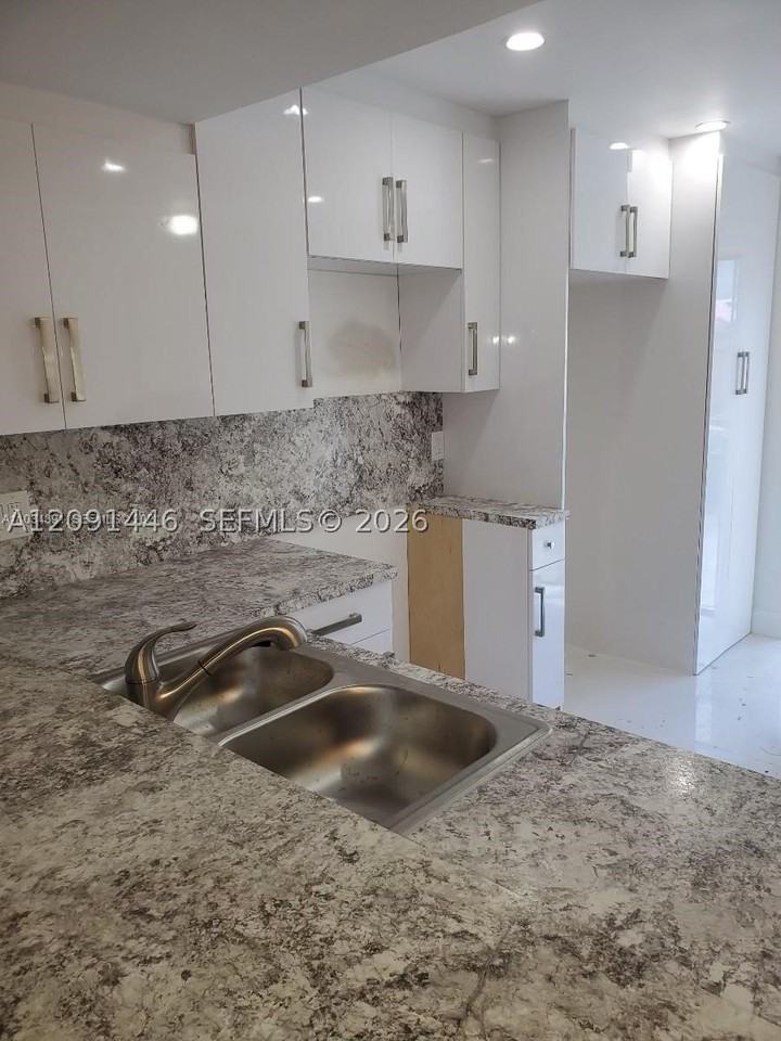 4008 W 9th Ct #56 - Photo 4 of 18