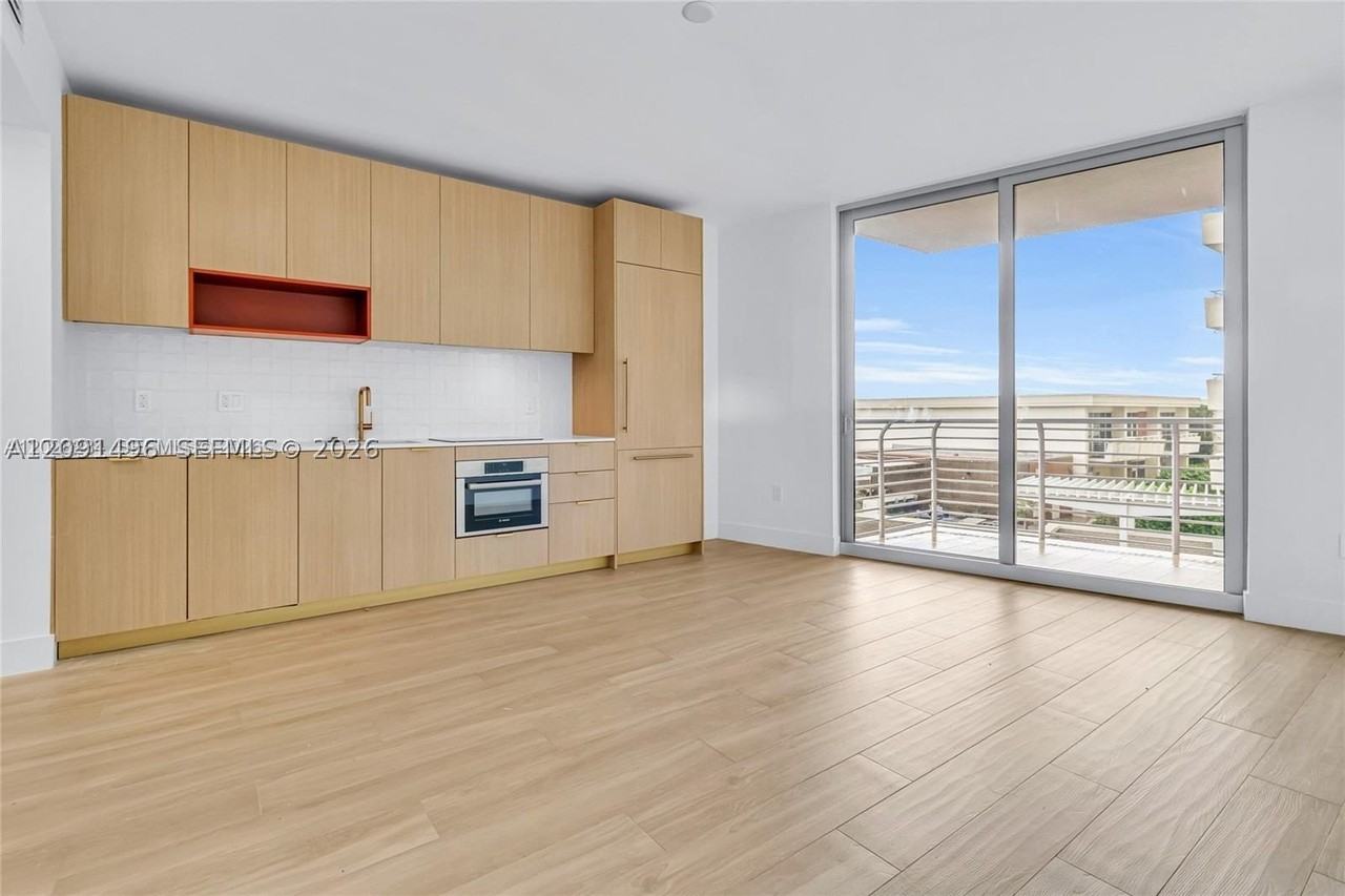 90 NE 32 #714 - Photo 2 of 21