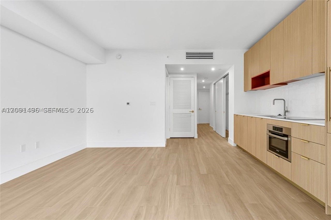 90 NE 32 #714 - Photo 5 of 21