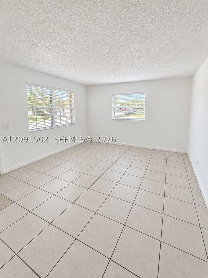 6034 Sw 37th St #10 - Photo 2 of 9