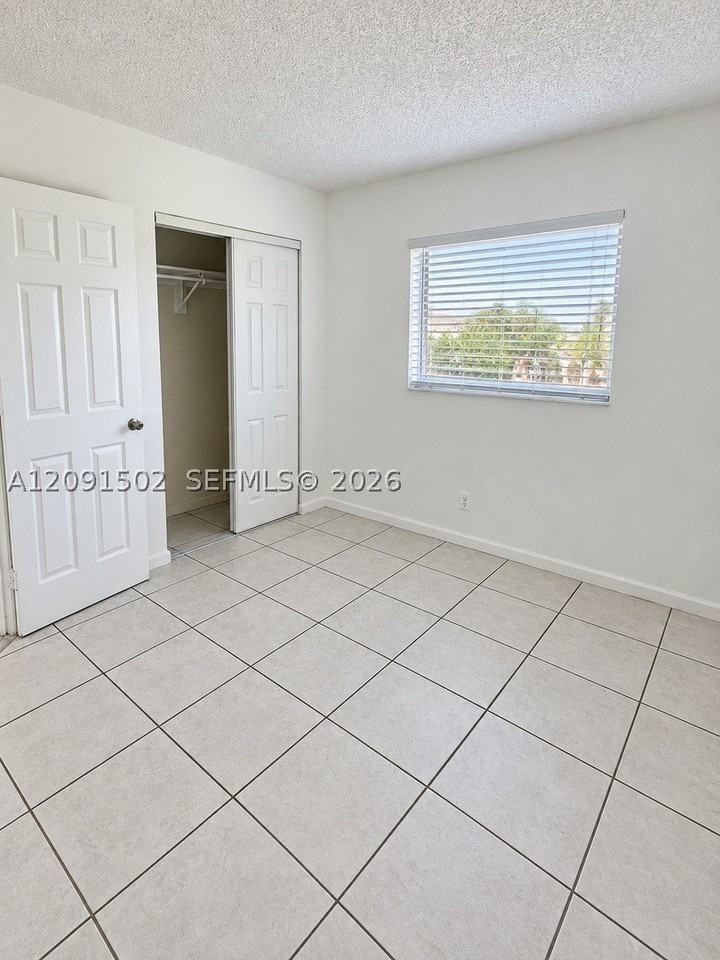 6034 Sw 37th St #10 - Photo 6 of 9