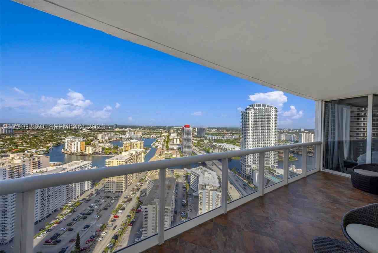 1800 S Ocean Dr #3607 - Photo 2 of 33