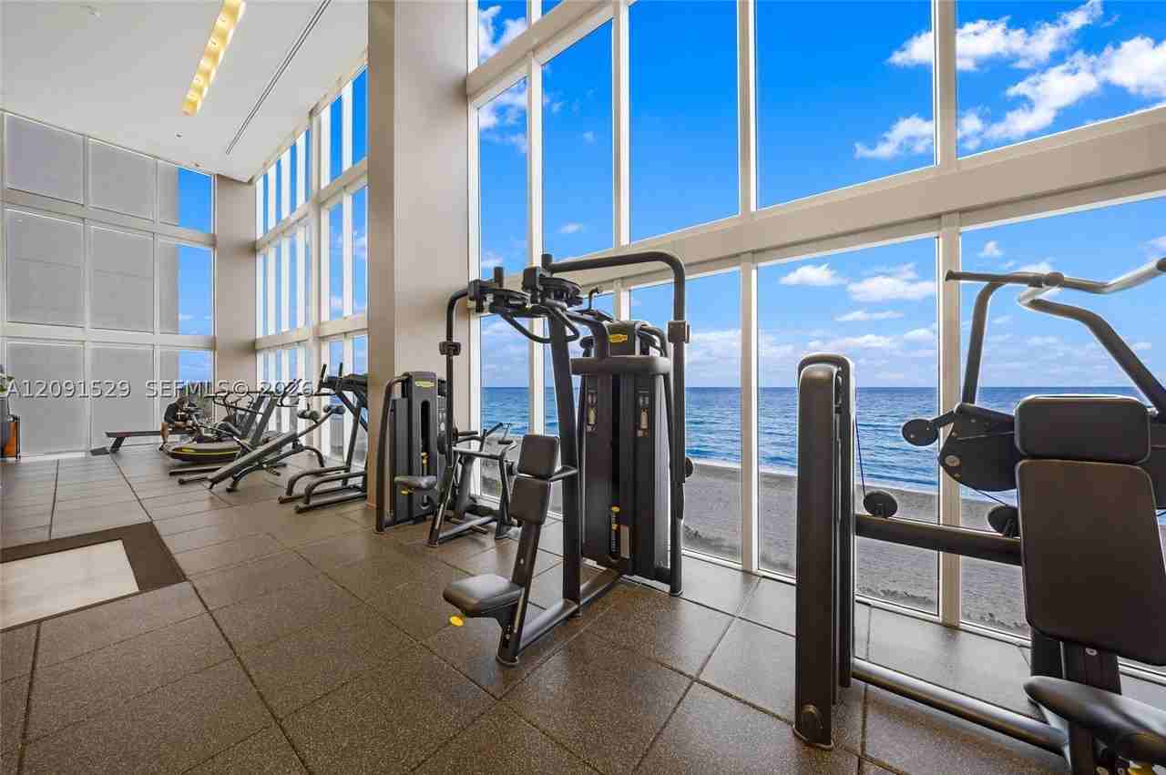 1800 S Ocean Dr #3607 - Photo 7 of 33