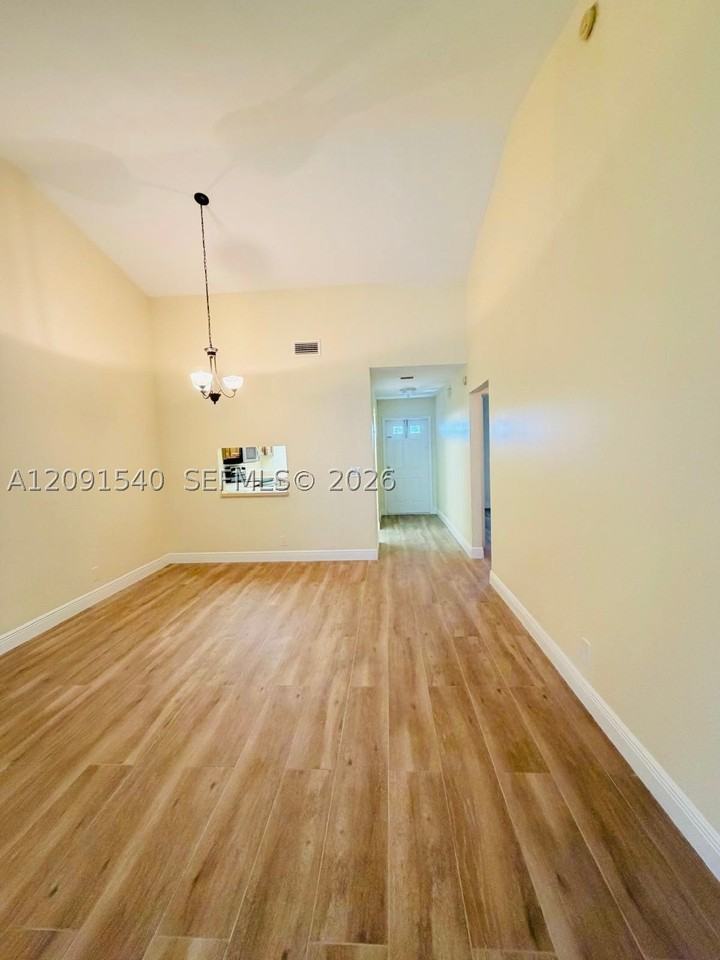 2535 Sw 22nd Ave #2020 - Photo 7 of 18