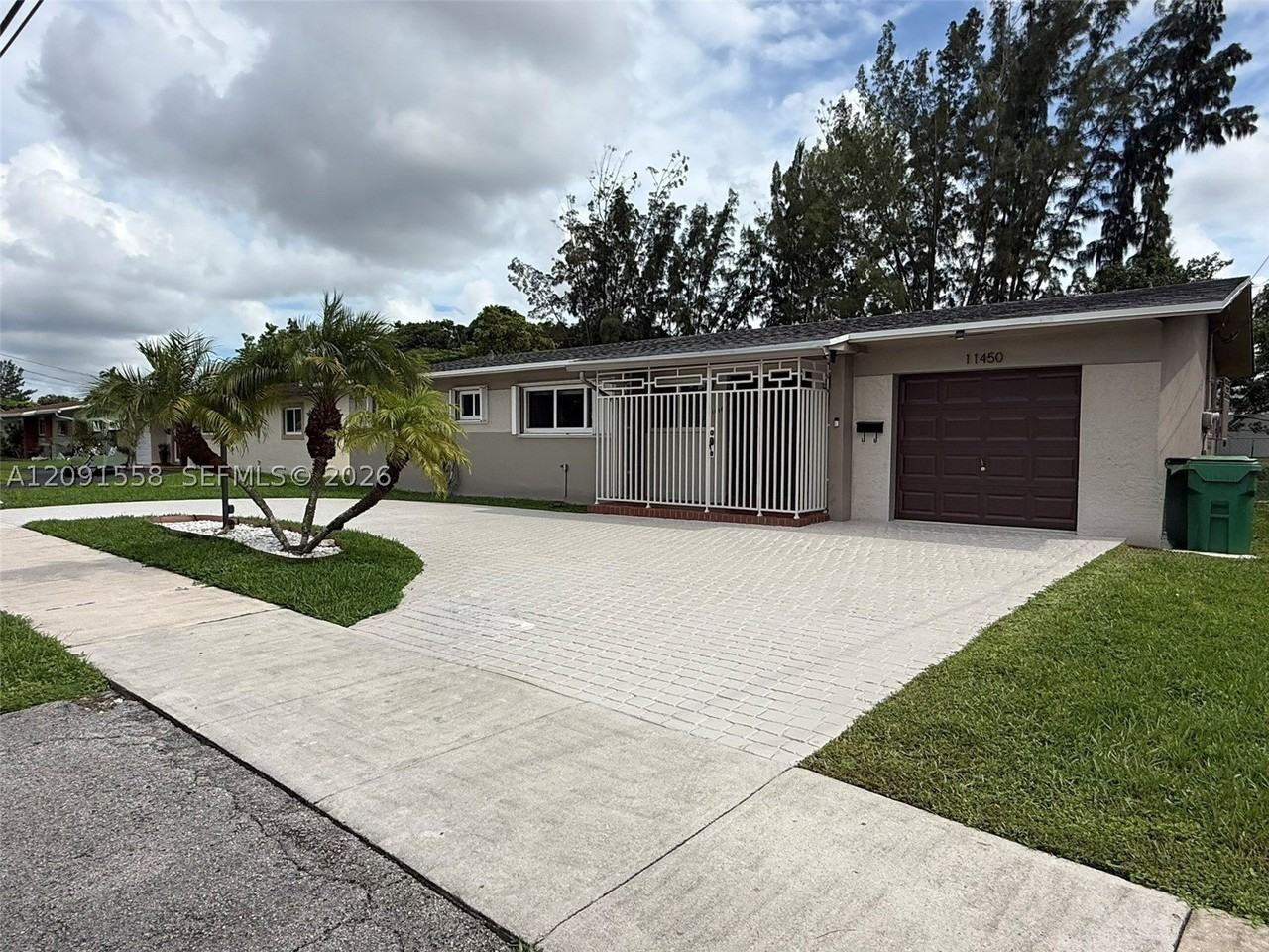 11450 Sw 47th Ter #11450 - Photo 2 of 25