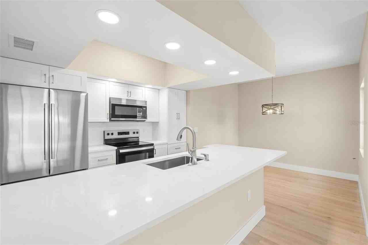 5823 Tidewood Ave #8 - Photo 6 of 40