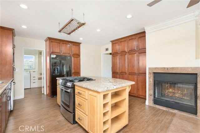 825 Mulberry Ave - Photo 7 of 8