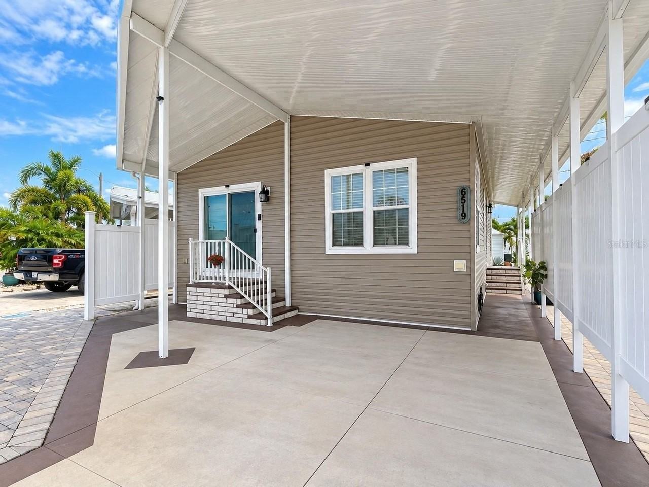 6519 Oregon St - Photo 2 of 25