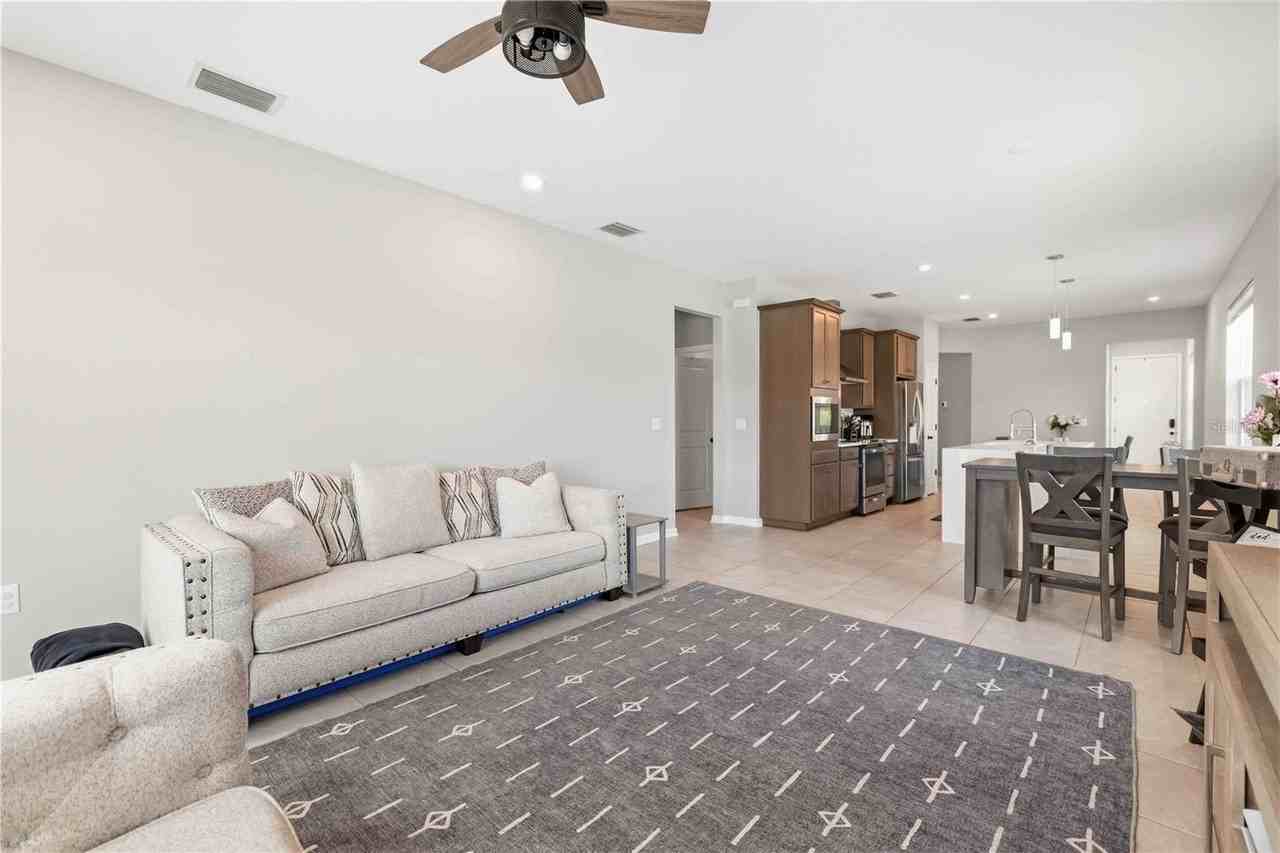 4608 Birdsong Dr - Photo 7 of 39